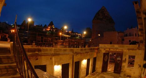 其他 2 The Dorm Cave By Travellers