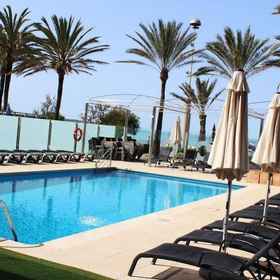 เนเกรสโก 1, โรงแรม & ที่พัก Parc de la Mar