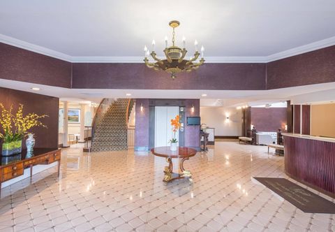 Others The Roslyn Hotel