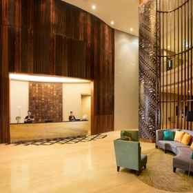 Aston Bellevue Radio Dalam 1, Khách sạn FAB