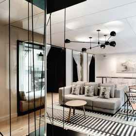 Khách sạn Time 1, Khách sạn Bravo Network