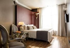 อื่นๆ 4 Unique Executive Central