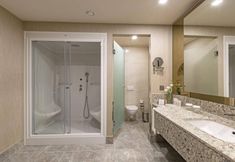 Others 7 Royal Seginus