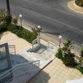 Hotel Anna Apartments 1, Hotel Manos Hatzidakis Theatre