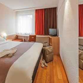 ibis Duisburg Hauptbahnhof 1, Hotel Mühlenfeld, 45470 Mülheim an der Ruhr, Germany