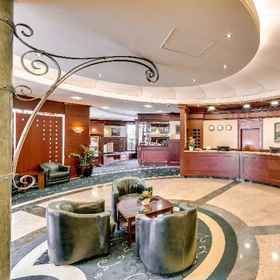 Haffner1 , 飯店Sklep Charytatywny LukLuk