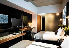 อื่นๆ 4 Sixty Les