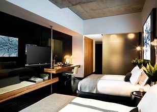 อื่นๆ 4 Sixty Les