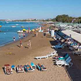 Dosi Hotel1 , 飯店Dragon Bar