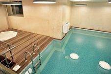 其他 Tunel Residence