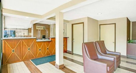 Others 2 Silver Spring Travelodge