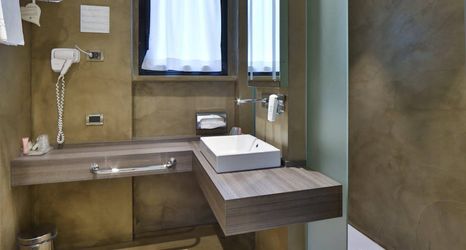 Others 2 Best Western Borgolecco