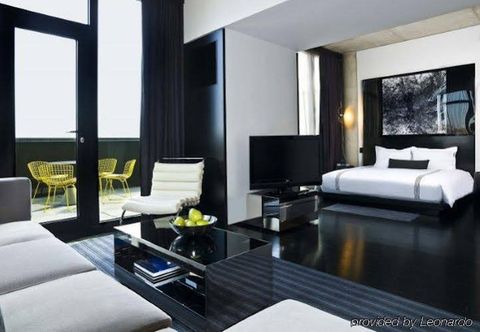 อื่นๆ Sixty Les