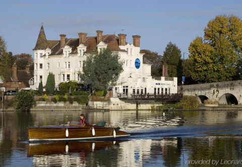 Lainnya The Thames Riviera Hotel