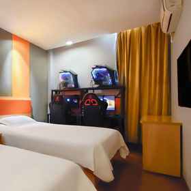 Hotel Main Pic 1 Yaxin Electric Sports Hotel (Shanghai Jiangqiao Wanda Plaza), Super 8 Hotel Shanghai JiaDing HongQiao Wan Da Guang Chang Hotels