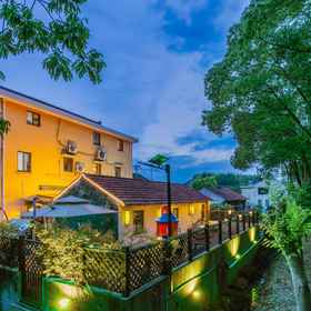 Hotel Main Pic1Shanghai Yanyu Xingyuan Boutique Homestay,丽益综合商店飯店