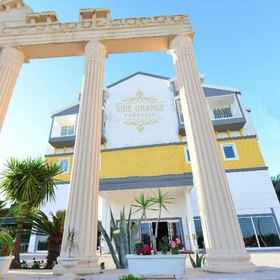 Side Orange Paradise Hotel1 , 飯店Dragon Bar