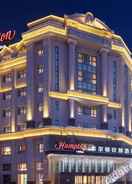 Hotel Exterior 乌鲁木齐国际机场希尔顿欢朋酒店