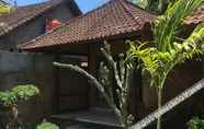 Lainnya 7 Coconut Beach Bungalows & Warung Exst TemanTeman 2