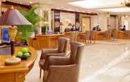 Lobi 4 Crowne Plaza Nanjing Hotel & Suites