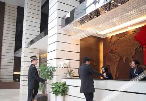 Others Carnival CEO Hotel (Chengdu Tianfu 3rd Street Funian Square)