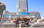 Luar Bangunan 4 济南章丘和谐广场亚朵酒店