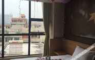 Bedroom 6 IU酒店(安顺黄果树景区旅客中心店)