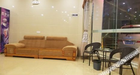 Lobby 2 7 DAYS INN ZHANJIANG XUWEN 2ND BRANCH