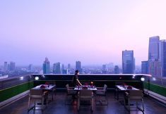 Restoran 4 Manhattan Hotel Jakarta