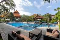 Swimming Pool Adi Dharma Hotel Kuta