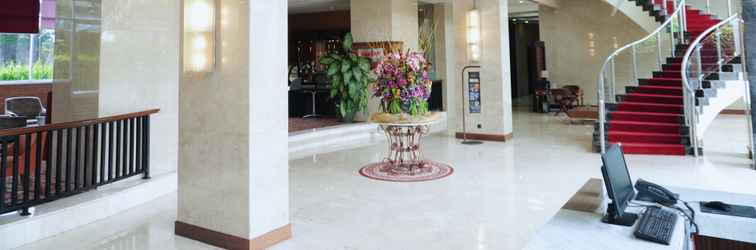 Lobby Indoluxe Hotel Jogjakarta