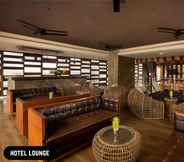 บาร์ คาเฟ่ และเลานจ์ 7 Grand Ixora Kuta Resort 