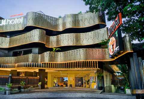 Bangunan J4 Hotels Legian