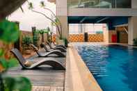 Swimming Pool BEST WESTERN Mangga Dua Hotel & Residence 