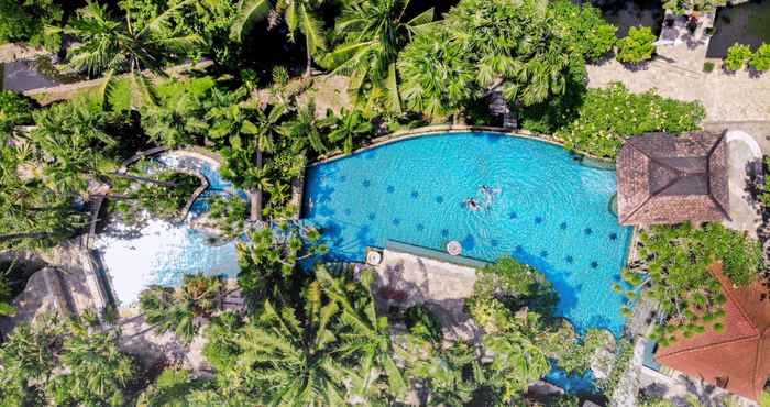 Kolam Renang Lorin Solo Hotel