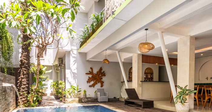 Swimming Pool Casa Dasa Legian