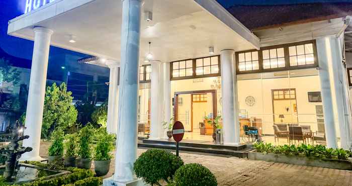 Luar Bangunan Hotel Padang