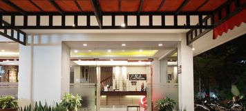 Exterior 3 Collection O Pasteur Near Paris Van Java Mall Formerly Sweet Karina