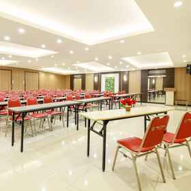 Others 6 Collection O Pasteur Near Paris Van Java Mall Formerly Sweet Karina, Sahabat Shuttle Pasteur Hotels