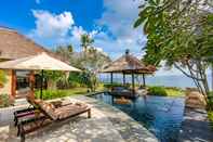 Swimming Pool AYANA Villas Bali
