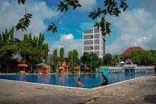 Swimming Pool D'Arcici Cempaka Putih