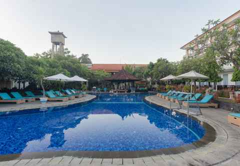 Kolam Renang Kuta Beach Club Hotel