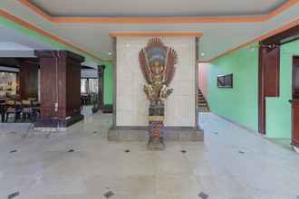 Lobi 4 Urbanview Hotel Taman Suci Denpasar Bali
