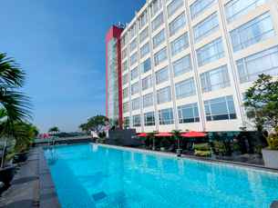 Grand Zuri Hotel Cikarang Jababeka, Rp 642.353