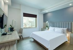 Bedroom 2 Sparks Life Jakarta, ARTOTEL Curated