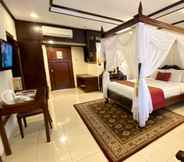 Bedroom 2 Kusuma Sahid Prince Hotel