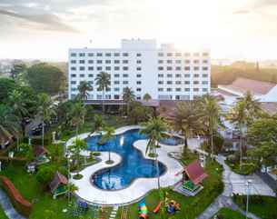 Aryaduta Pekanbaru, Rp 677.041