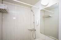 Toilet Kamar Zodiak Asia Afrika by KAGUM Hotels