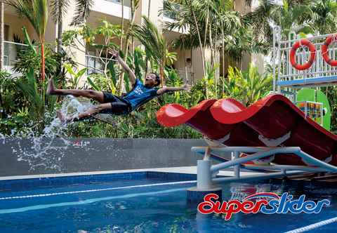 Swimming Pool Eastparc Hotel Yogyakarta