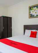 BEDROOM RedDoorz Plus @ Hotel Asih UNY